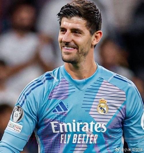 记者:库尔图瓦出战国家德比成疑 需等周中评估 记者:库尔图瓦出战国家德比成疑 需等周中评估